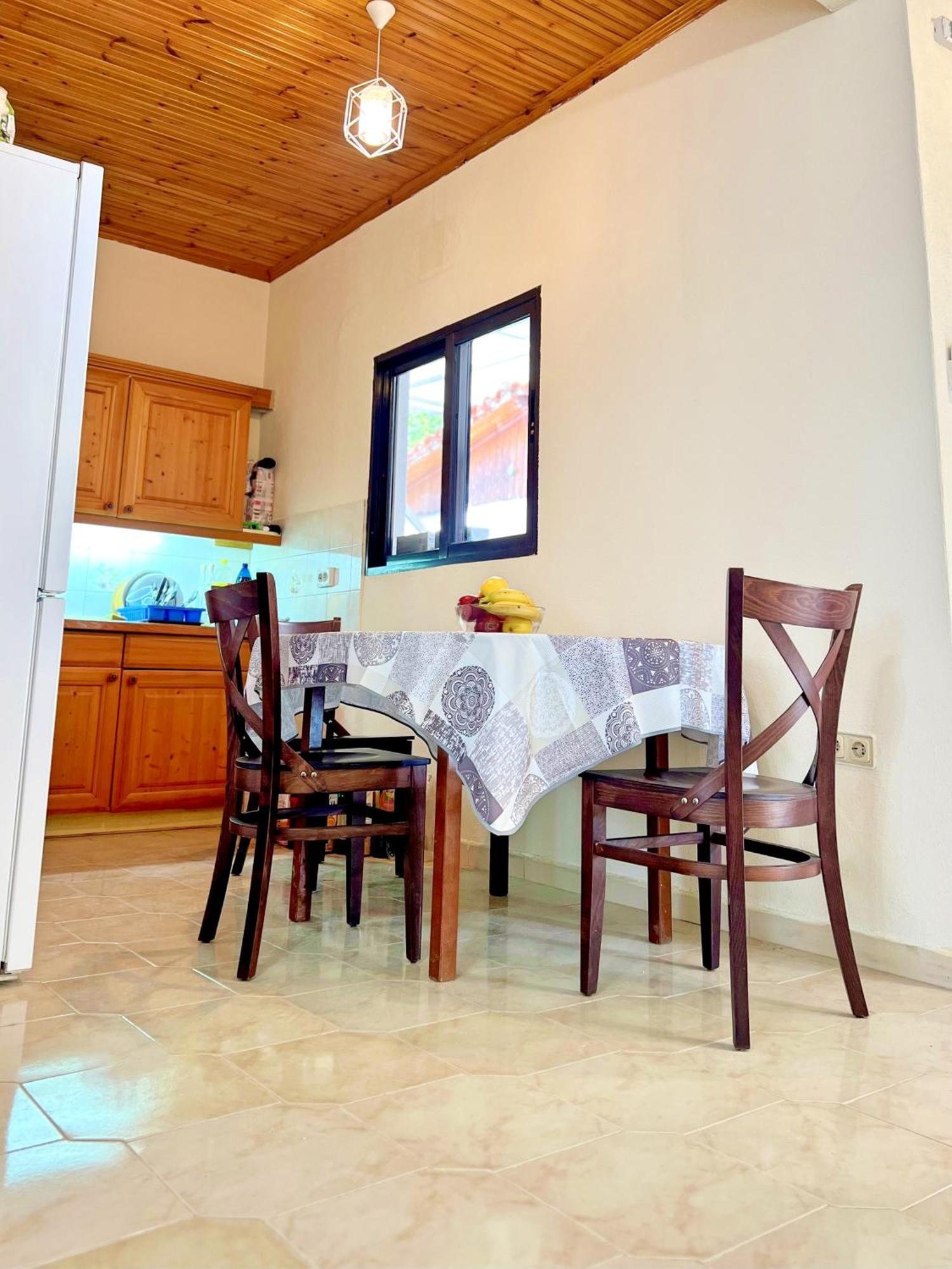 Guest House Julia Stavros  Buitenkant foto