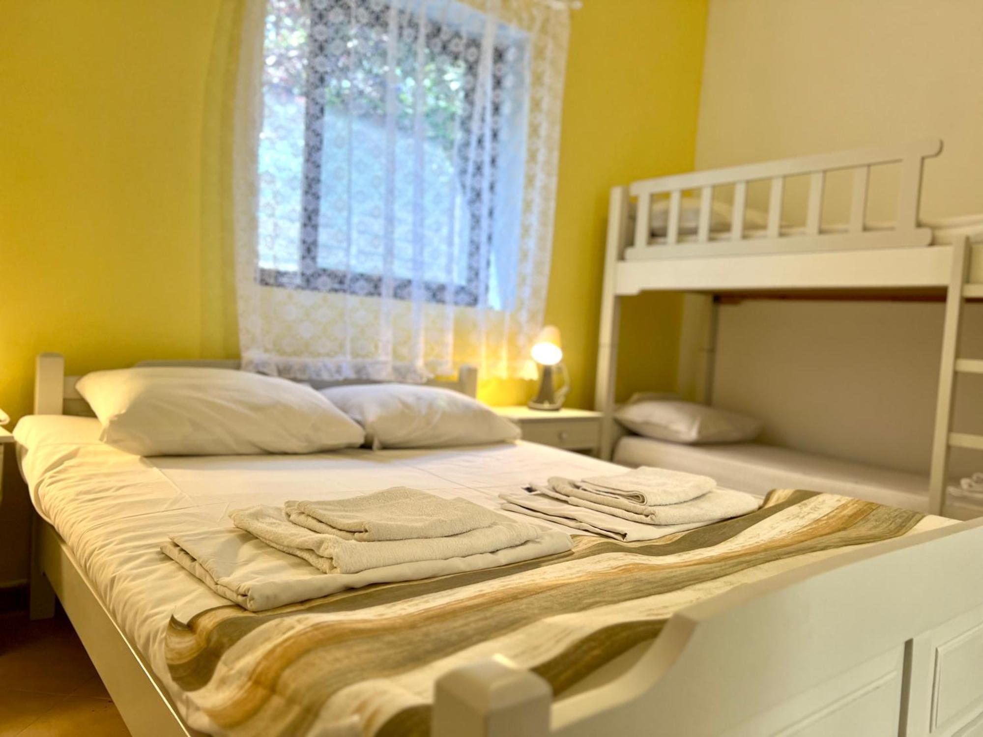 Guest House Julia Stavros  Buitenkant foto